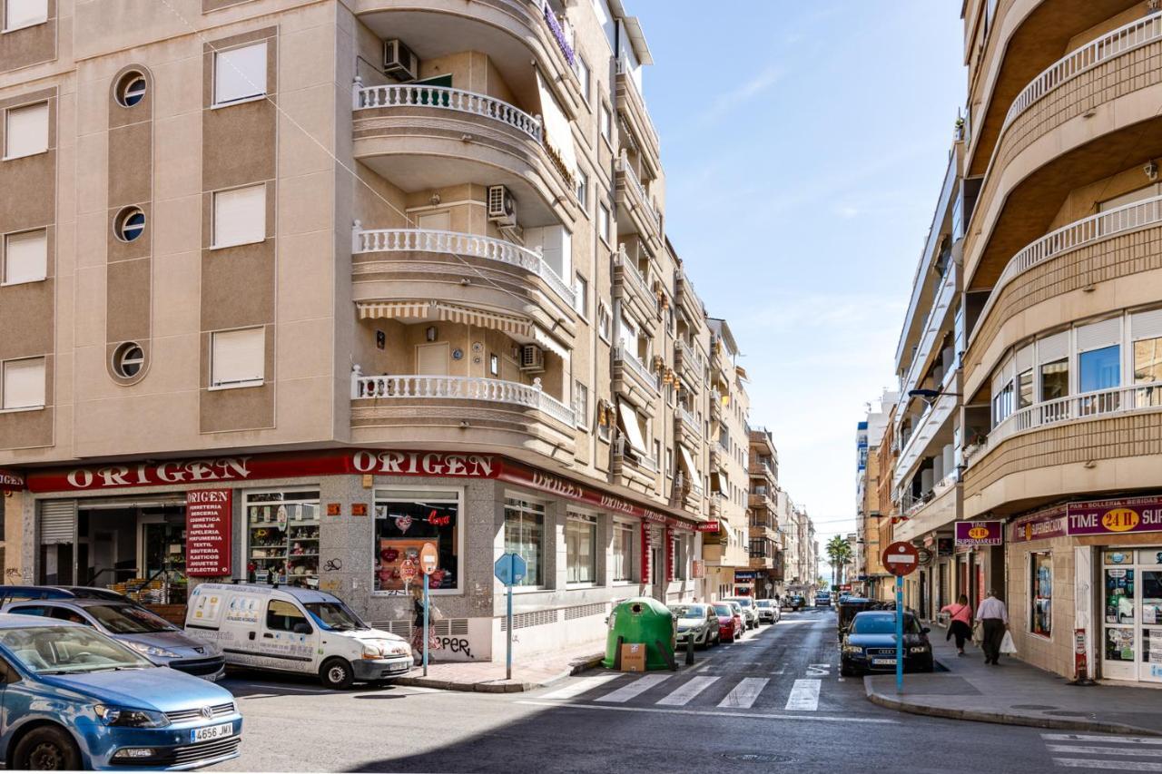 Apartamento Caballero De Rodas Torrevieja Extérieur photo